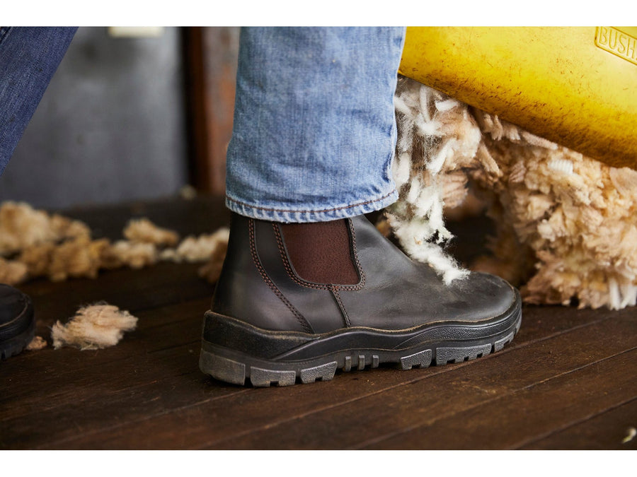 Mongrel 240090 Elastic Side V-Cut Boot Brown Work Boot